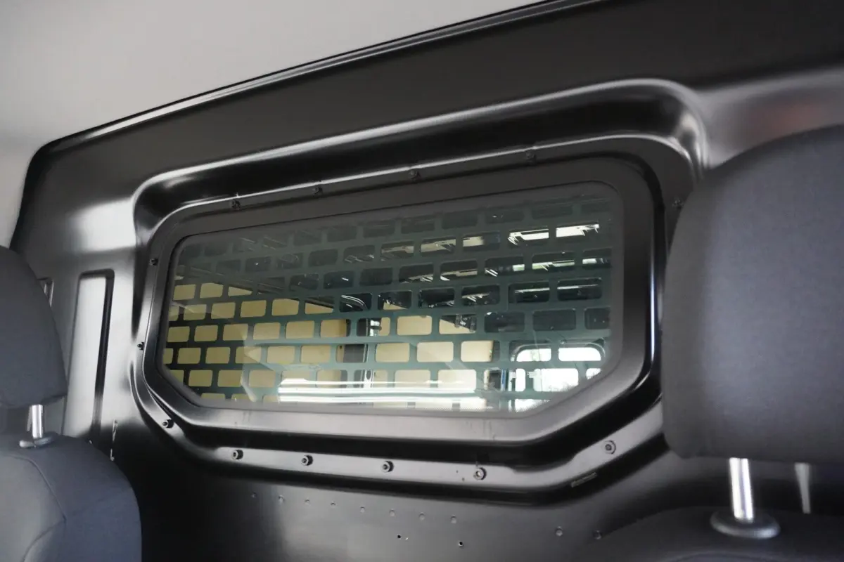 140pk L3H2/L2H1 Apple carplay Camera Trekhaak Standkachel Tacho 2-zits