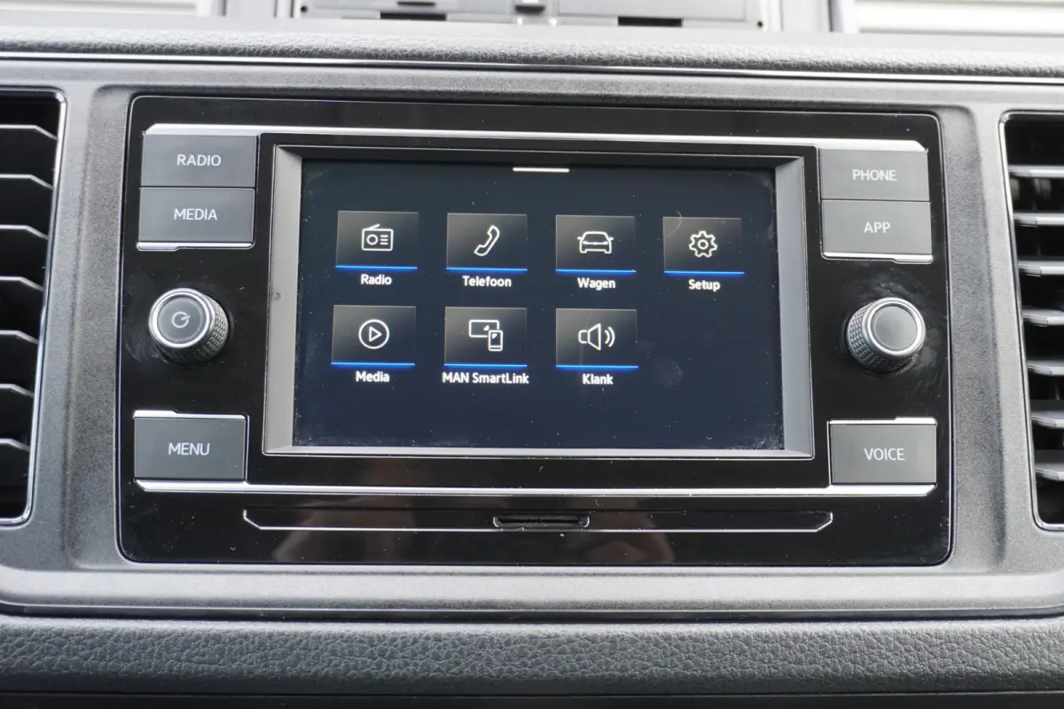 140pk L3H2/L2H1 Apple carplay Camera Trekhaak Standkachel Tacho 2-zits