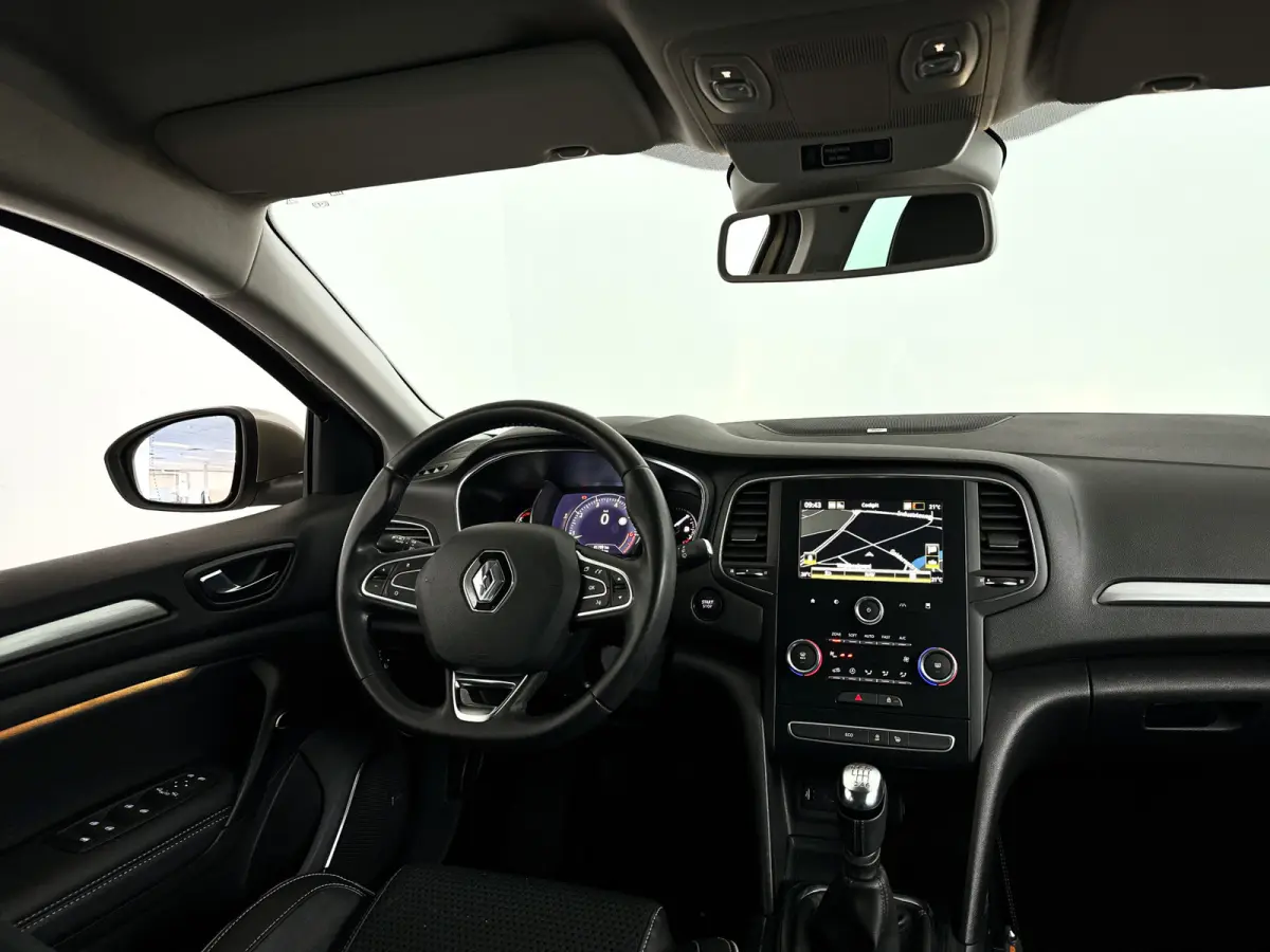 1.3 TCe Bose | Parkeercamera | Bose audio | Carplay | Cruise control