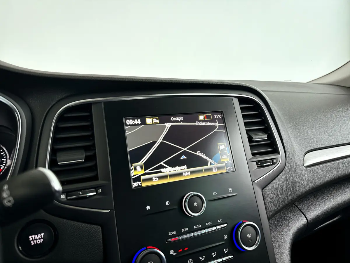 1.3 TCe Bose | Parkeercamera | Bose audio | Carplay | Cruise control