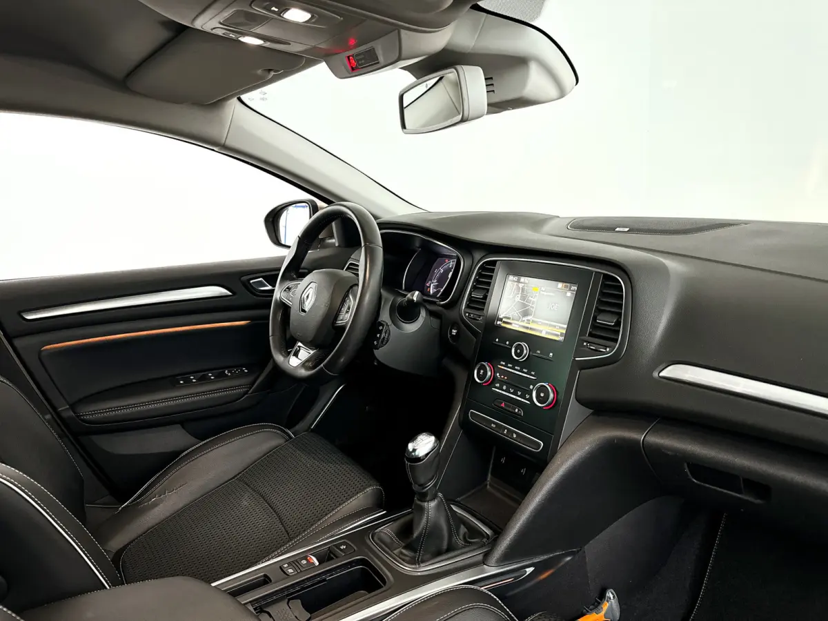 1.3 TCe Bose | Parkeercamera | Bose audio | Carplay | Cruise control