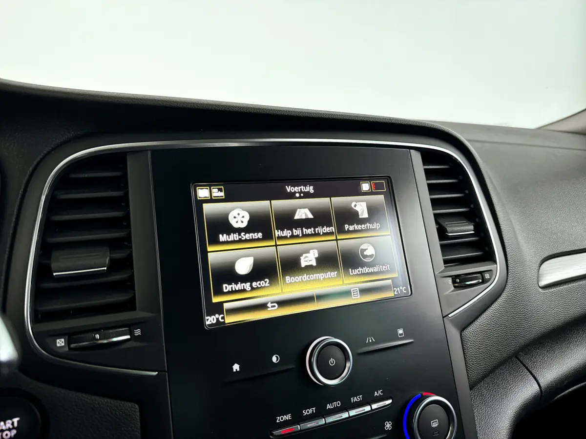 1.3 TCe Bose | Parkeercamera | Bose audio | Carplay | Cruise control