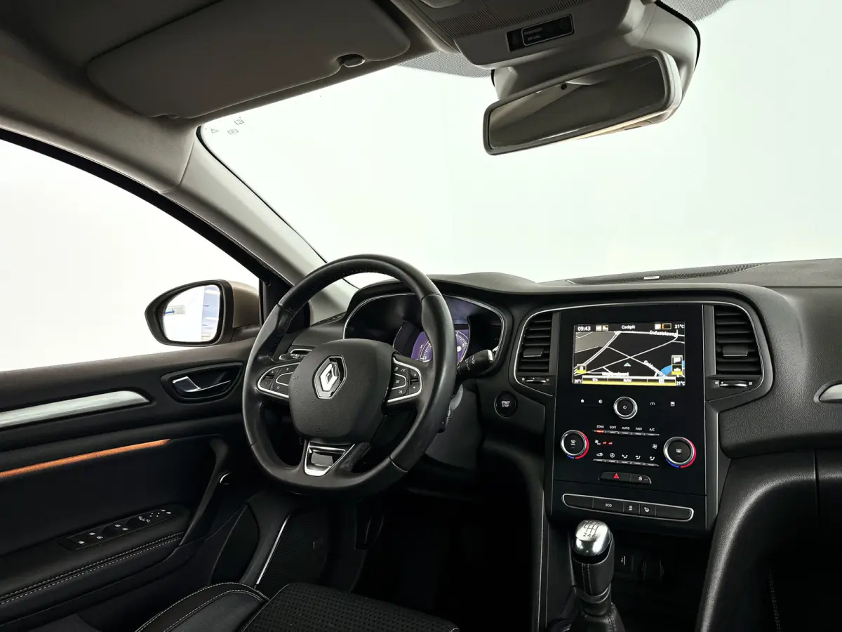 1.3 TCe Bose | Parkeercamera | Bose audio | Carplay | Cruise control