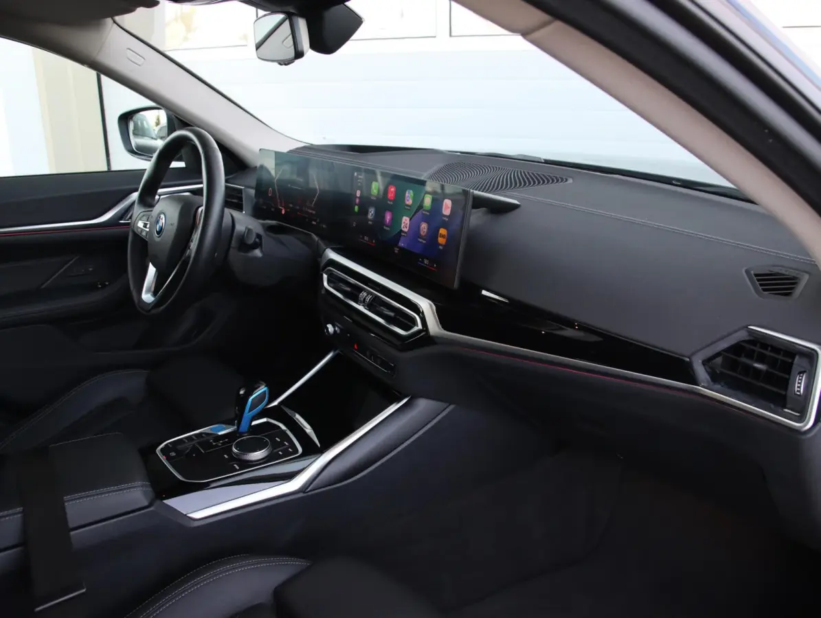 eDrive40 High Executive 84 kWh | SOH 96,8% | Head-up display |