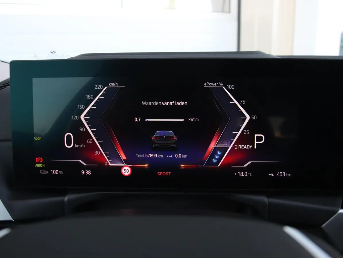 eDrive40 High Executive 84 kWh | SOH 96,8% | Head-up display |