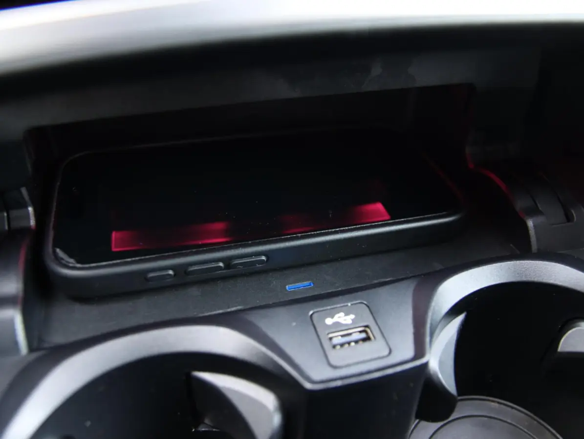 eDrive40 High Executive 84 kWh | SOH 96,8% | Head-up display |
