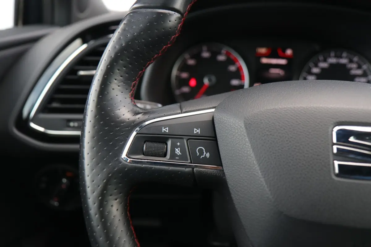 1.5 TSI 130pk FR Business Intense | Navigatie | Full Link | Parkeersensoren