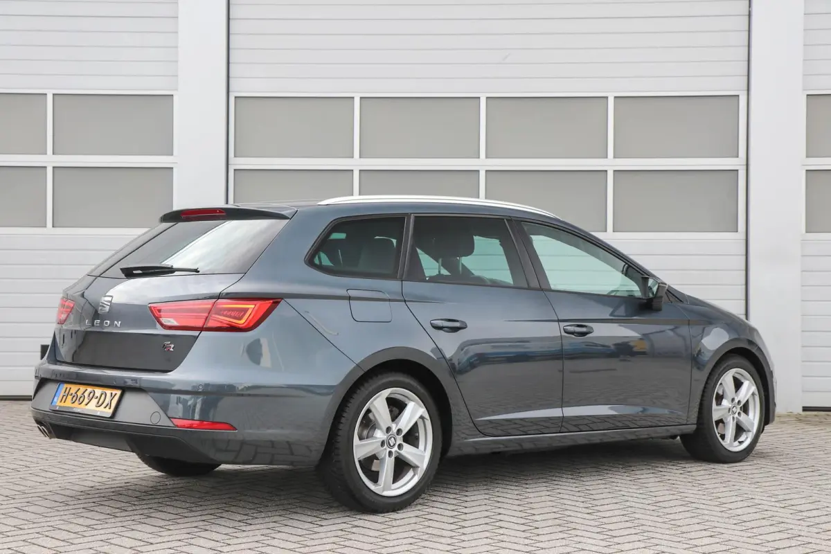 1.5 TSI 130pk FR Business Intense | Navigatie | Full Link | Parkeersensoren