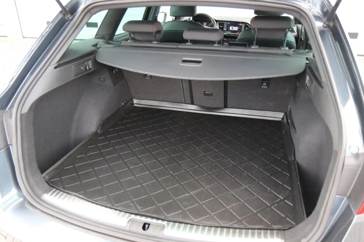 1.5 TSI 130pk FR Business Intense | Navigatie | Full Link | Parkeersensoren