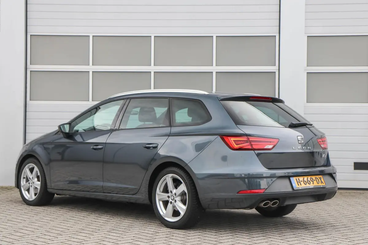 1.5 TSI 130pk FR Business Intense | Navigatie | Full Link | Parkeersensoren
