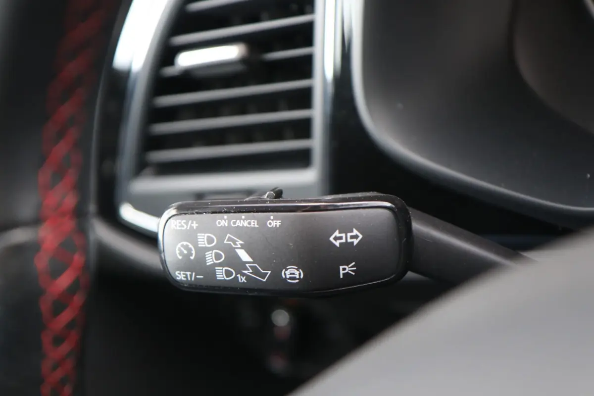 1.5 TSI 130pk FR Business Intense | Navigatie | Full Link | Parkeersensoren