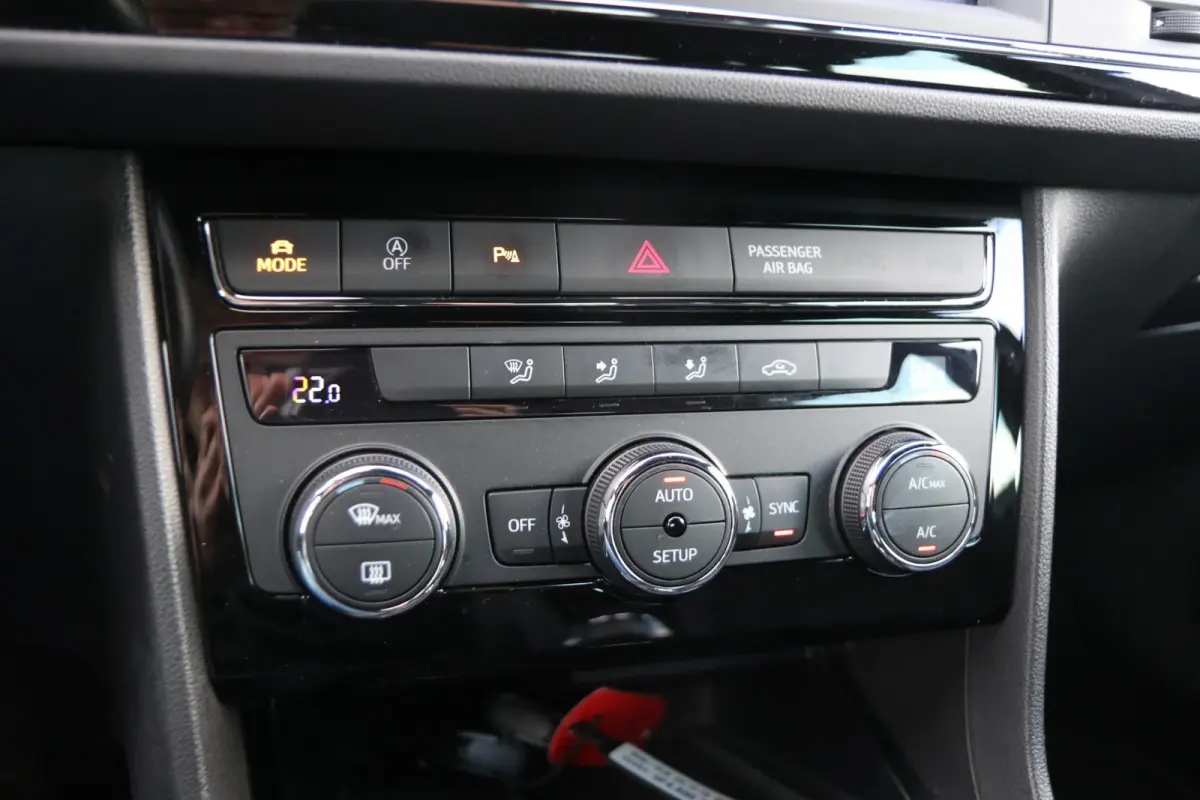 1.5 TSI 130pk FR Business Intense | Navigatie | Full Link | Parkeersensoren