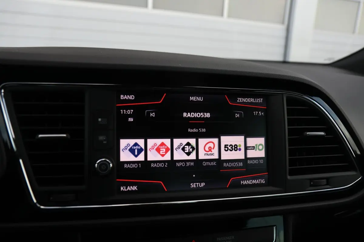 1.5 TSI 130pk FR Business Intense | Navigatie | Full Link | Parkeersensoren