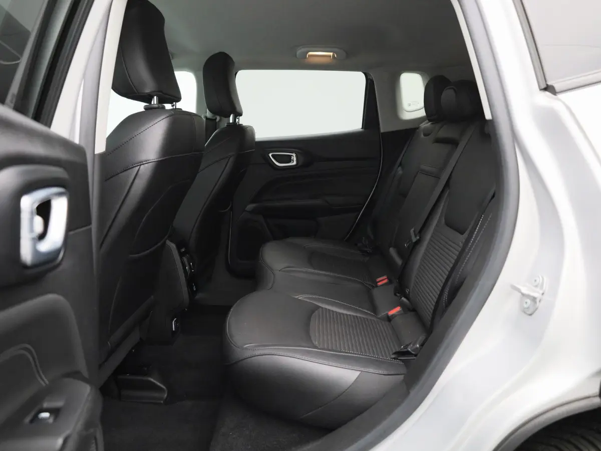 1.3 Turbo T4 190 4xe ATX Night Eagle | NAVIGATIE | CAMERA | STOEL-STUURWIELVERWARMING