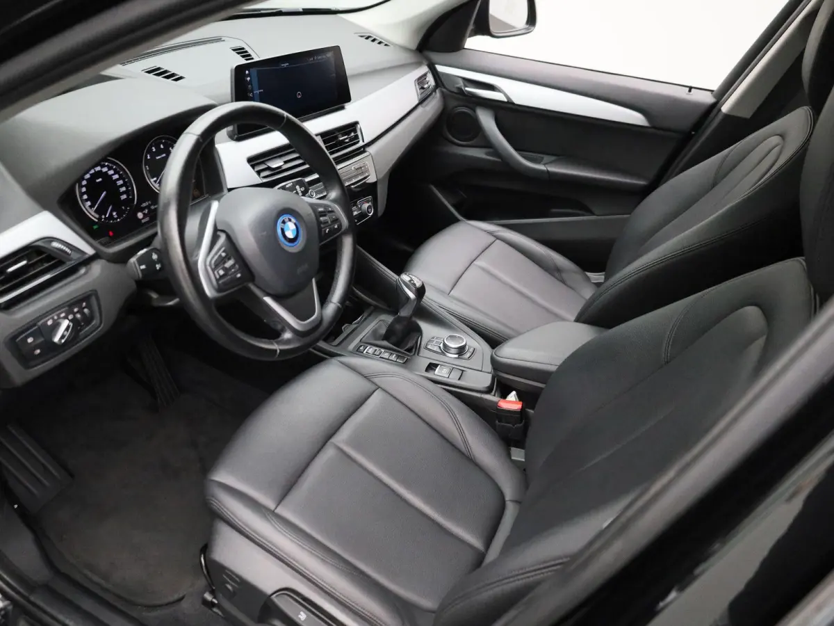 xDrive25e (162 kW)