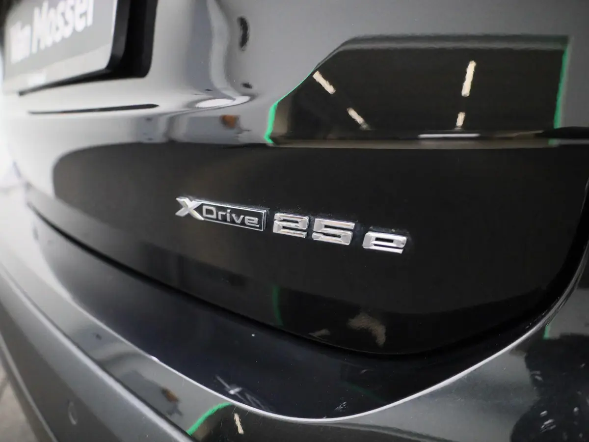xDrive25e (162 kW)