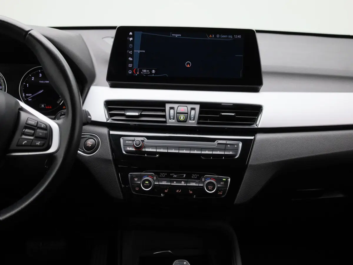 xDrive25e (162 kW)