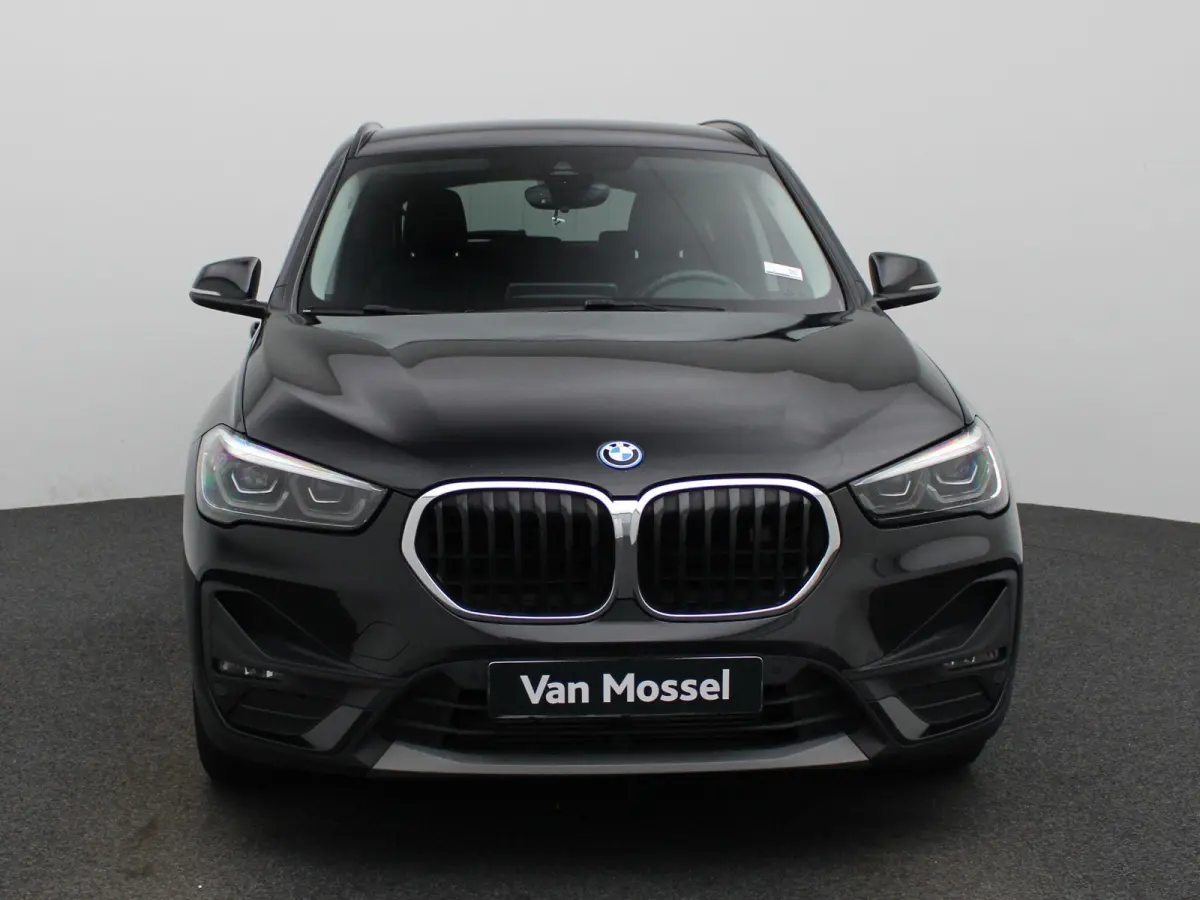 xDrive25e (162 kW)
