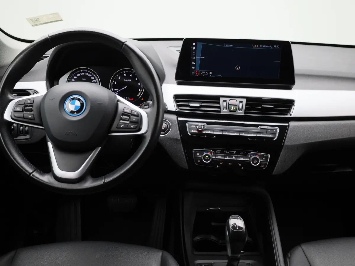 xDrive25e (162 kW)