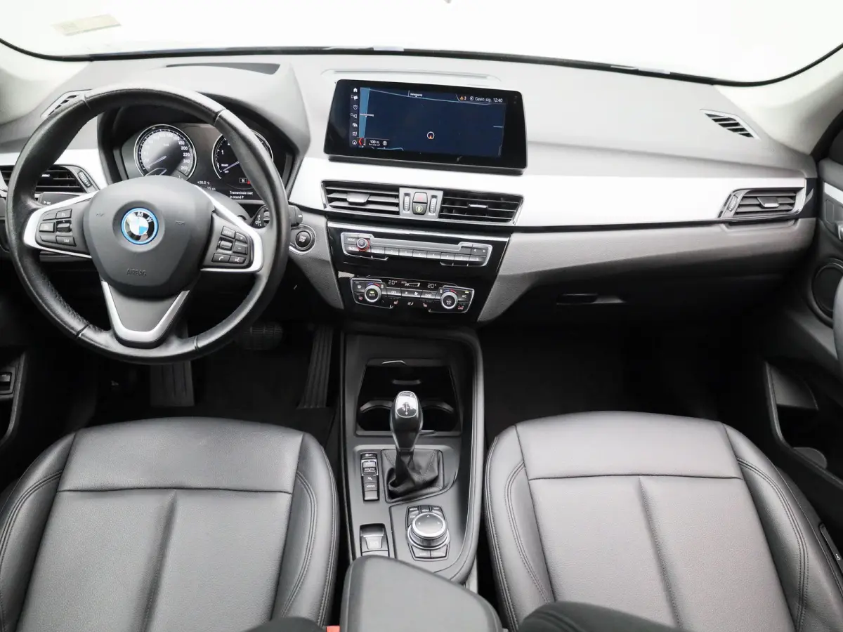 xDrive25e (162 kW)