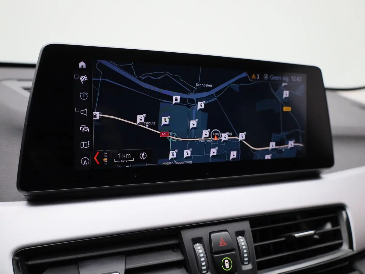 xDrive25e (162 kW)