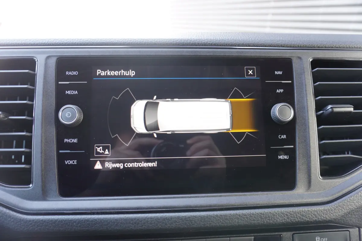 140pk L3H3/L2H2 Apple carplay Cruise control Airco Imperiaal Parkeersensoren 3-Zits