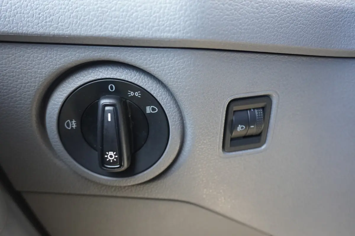140pk L3H3/L2H2 Apple carplay Cruise control Airco Imperiaal Parkeersensoren 3-Zits