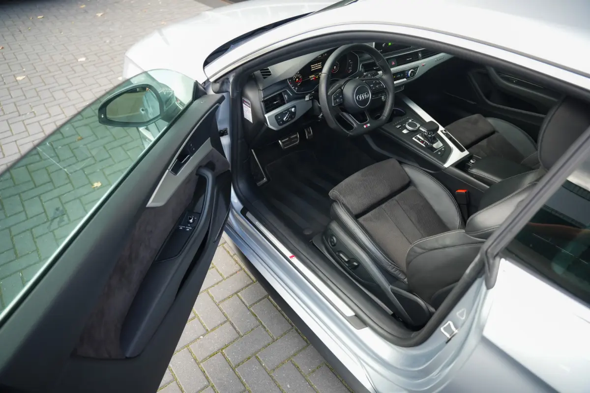 2.0 TFSI 252 pk Quattro Sport Pro Line S-Line / NL-Auto/ Matrix-Led/ Head-Up/ Sport-Stoelen/ Stoel.Verw/ B&O-Sound/ Camera/ 20'' LMV