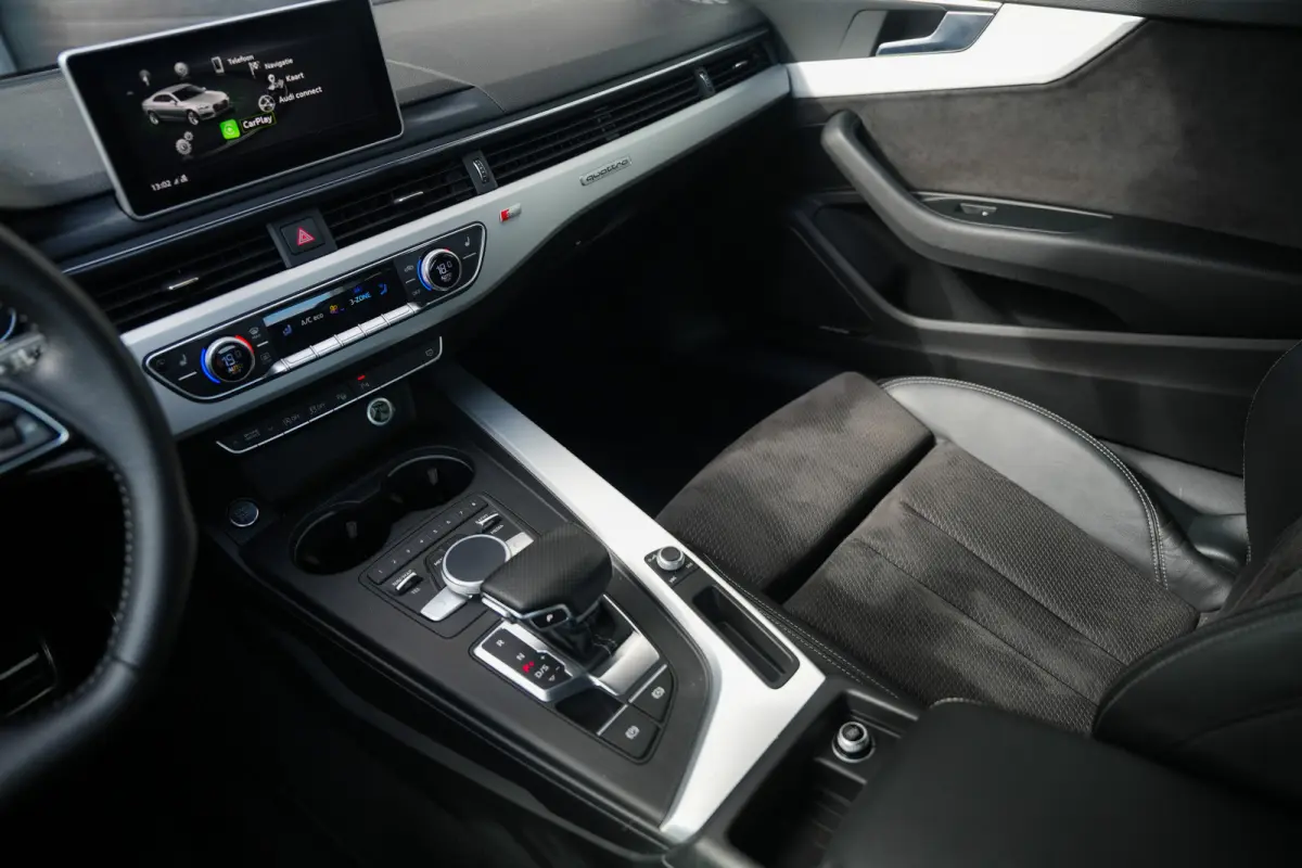 2.0 TFSI 252 pk Quattro Sport Pro Line S-Line / NL-Auto/ Matrix-Led/ Head-Up/ Sport-Stoelen/ Stoel.Verw/ B&O-Sound/ Camera/ 20'' LMV
