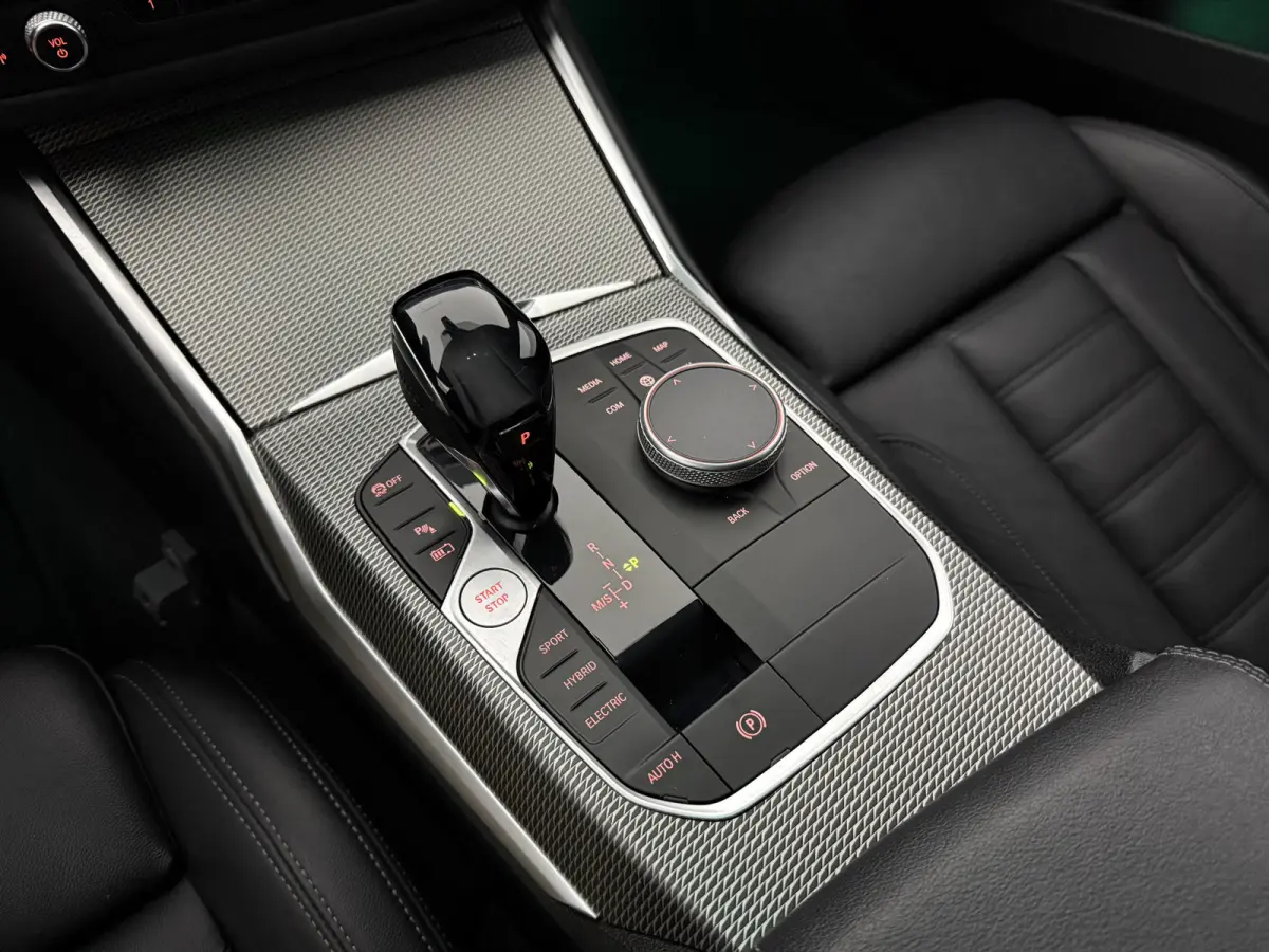320e M-Sport Shadow Pack | Camera | Virtual | Sfeer | Carplay | Cruise | Clima | BMW Laser