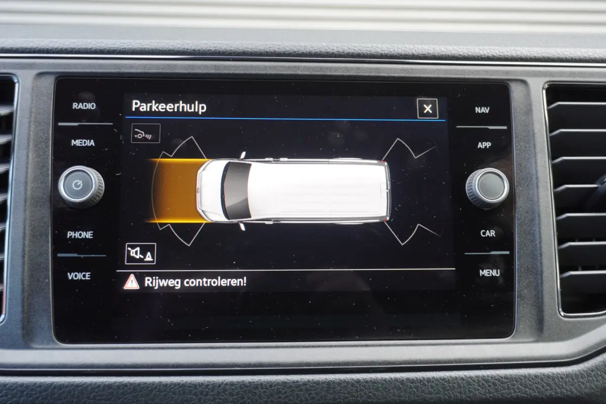 177pk L3H3/L2H2 Apple Carplay Camera Parkeersensoren Navigatie Cruise control 3-Zits
