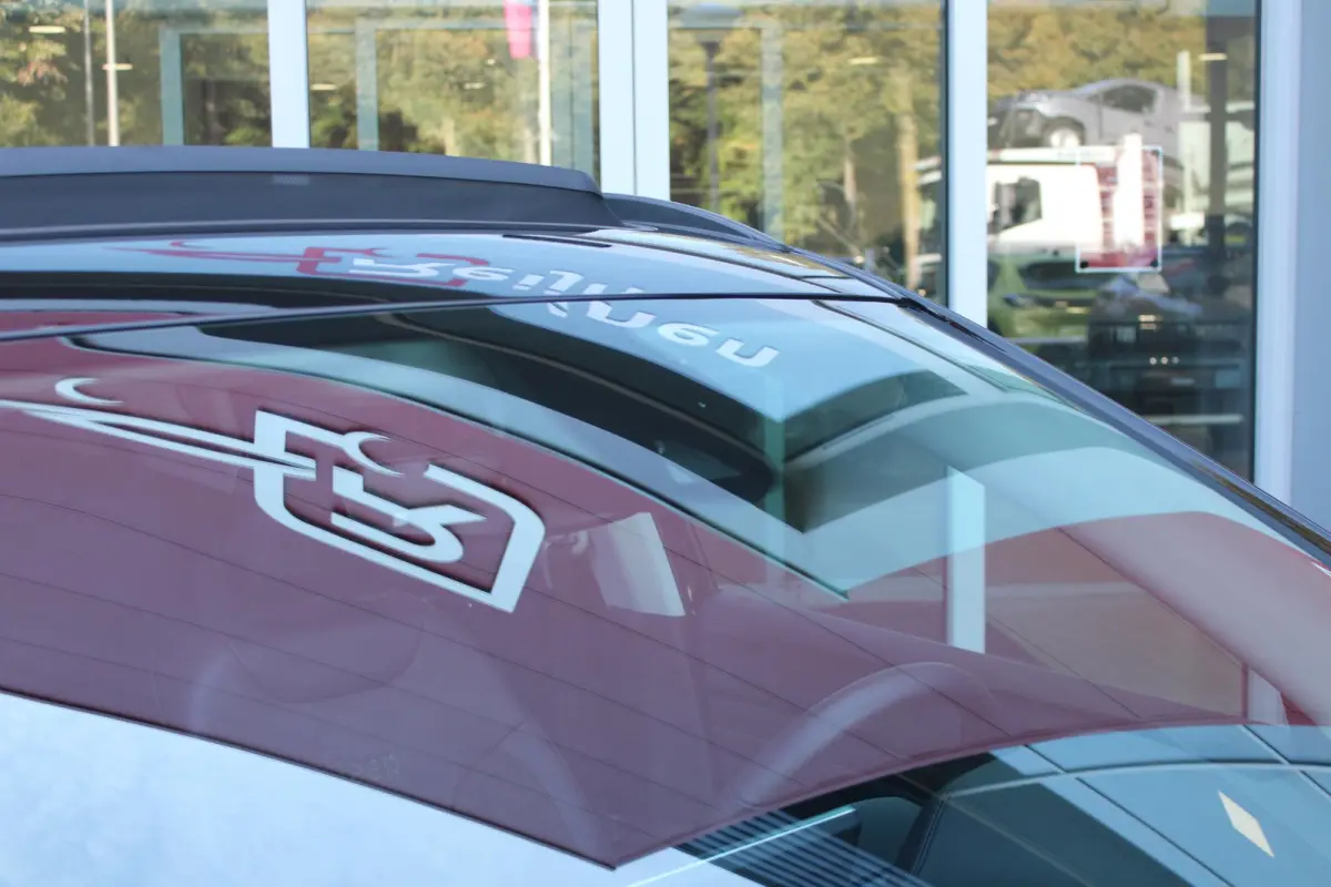 4xe 240PK Plug-in Hybrid NORTH STAR | PANORAMA SCHUIF/KANTEL DAK | WINTERPACK: STOEL/STUUR/PARKEERNSENSOREN/RUITENSPROEIER VERWARMBAAR | SAFETY PACK: 360° CAMERA/DODEHOEK BEWAKING/BUITENSPI