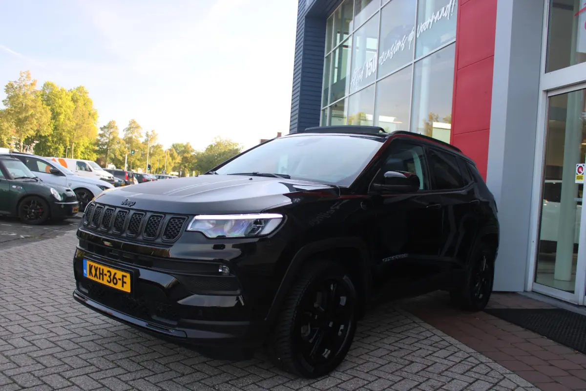 4xe 240PK Plug-in Hybrid NORTH STAR | PANORAMA SCHUIF/KANTEL DAK | WINTERPACK: STOEL/STUUR/PARKEERNSENSOREN/RUITENSPROEIER VERWARMBAAR | SAFETY PACK: 360° CAMERA/DODEHOEK BEWAKING/BUITENSPI