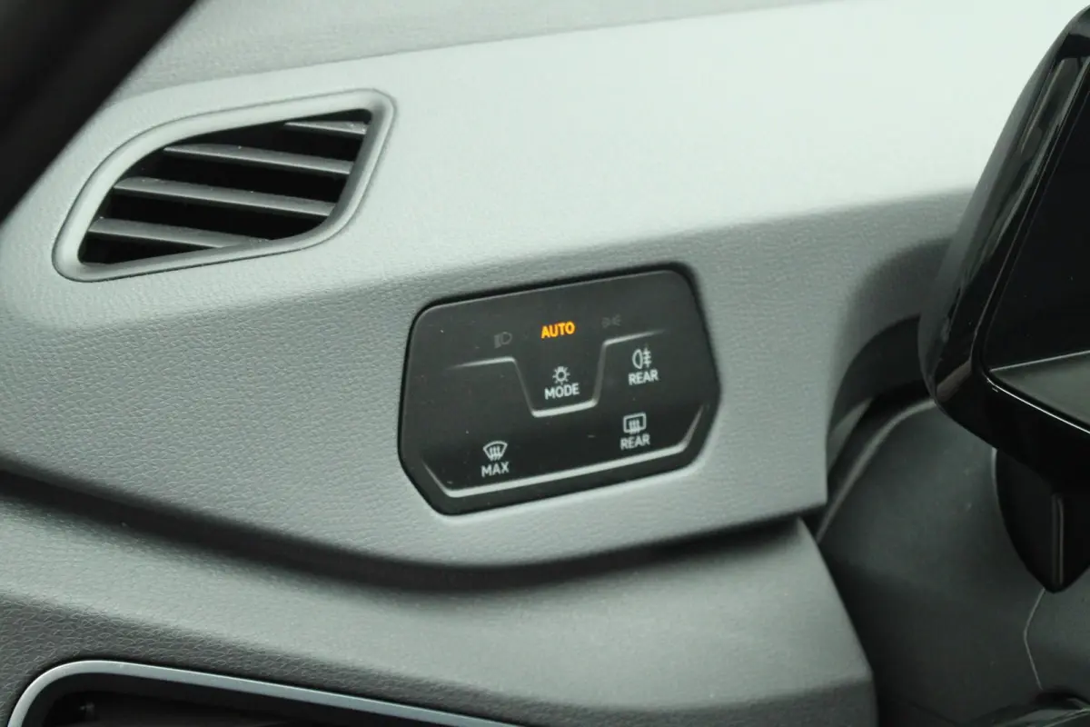 204pk Life 58 kWh Pro performance | CarPlay & Android Auto |  Navigatie | LM Velgen