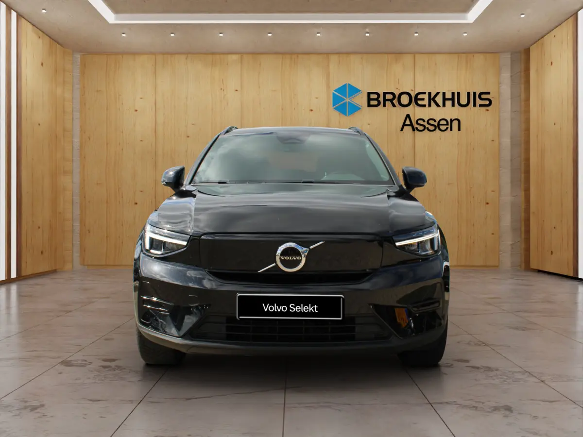 Core 70 kWh | BLIS | Camera | Stoel + Stuur Verwarming | Keyless Start / Entry | DAB |