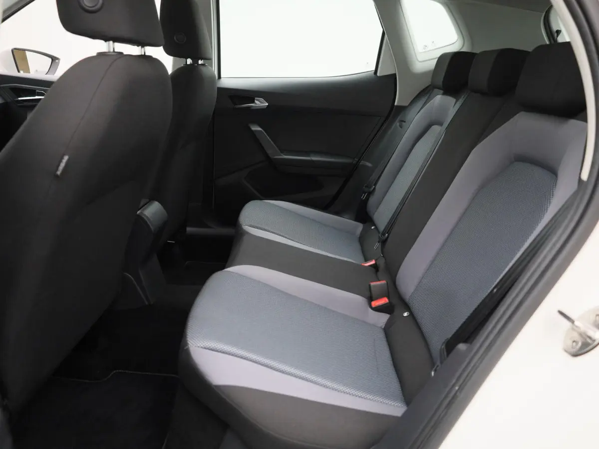 1.0 TSI Style Launch Edition | APPLE CARPLAY | ACHTERUITRIJCAMERA | AIRCO | CRUISE CONTROL |