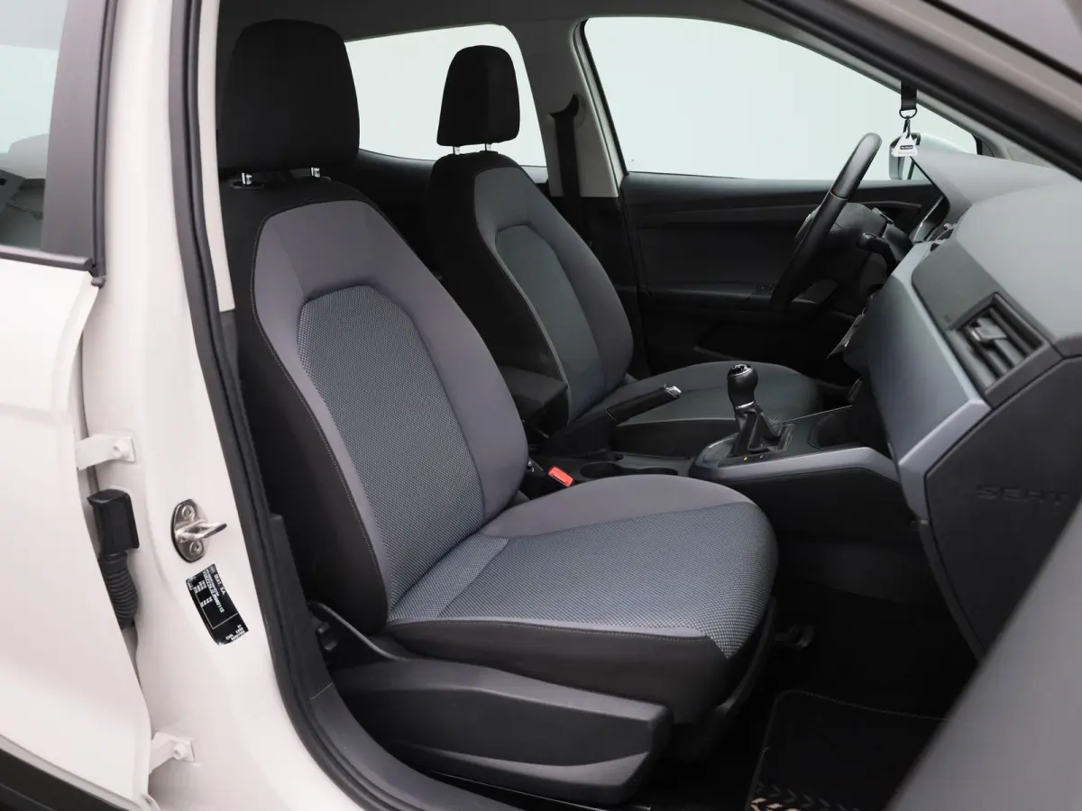 1.0 TSI Style Launch Edition | APPLE CARPLAY | ACHTERUITRIJCAMERA | AIRCO | CRUISE CONTROL |