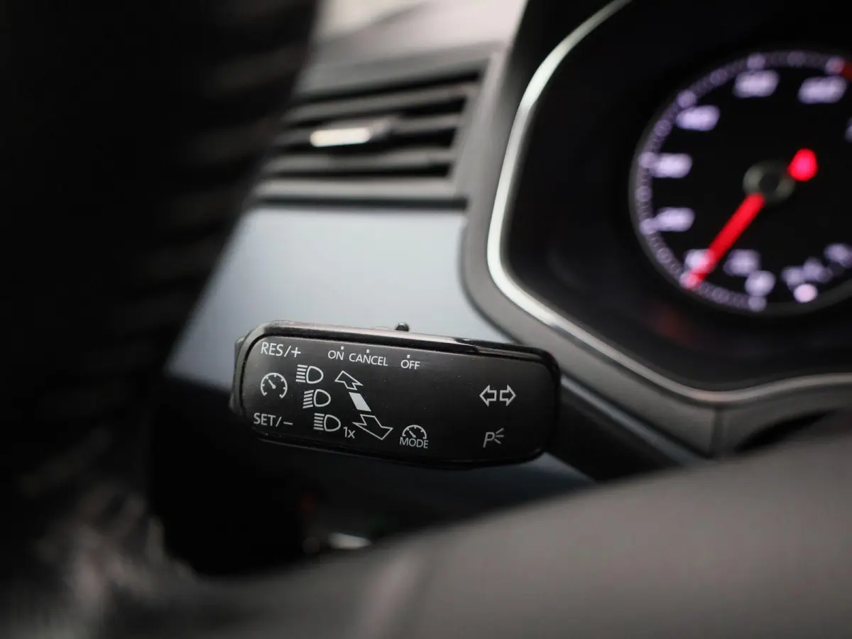 1.0 TSI Style Launch Edition | APPLE CARPLAY | ACHTERUITRIJCAMERA | AIRCO | CRUISE CONTROL |