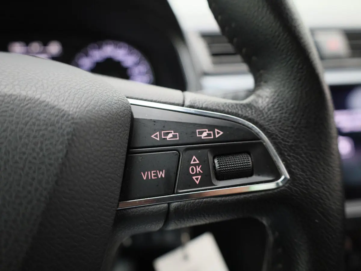 1.0 TSI Style Launch Edition | APPLE CARPLAY | ACHTERUITRIJCAMERA | AIRCO | CRUISE CONTROL |