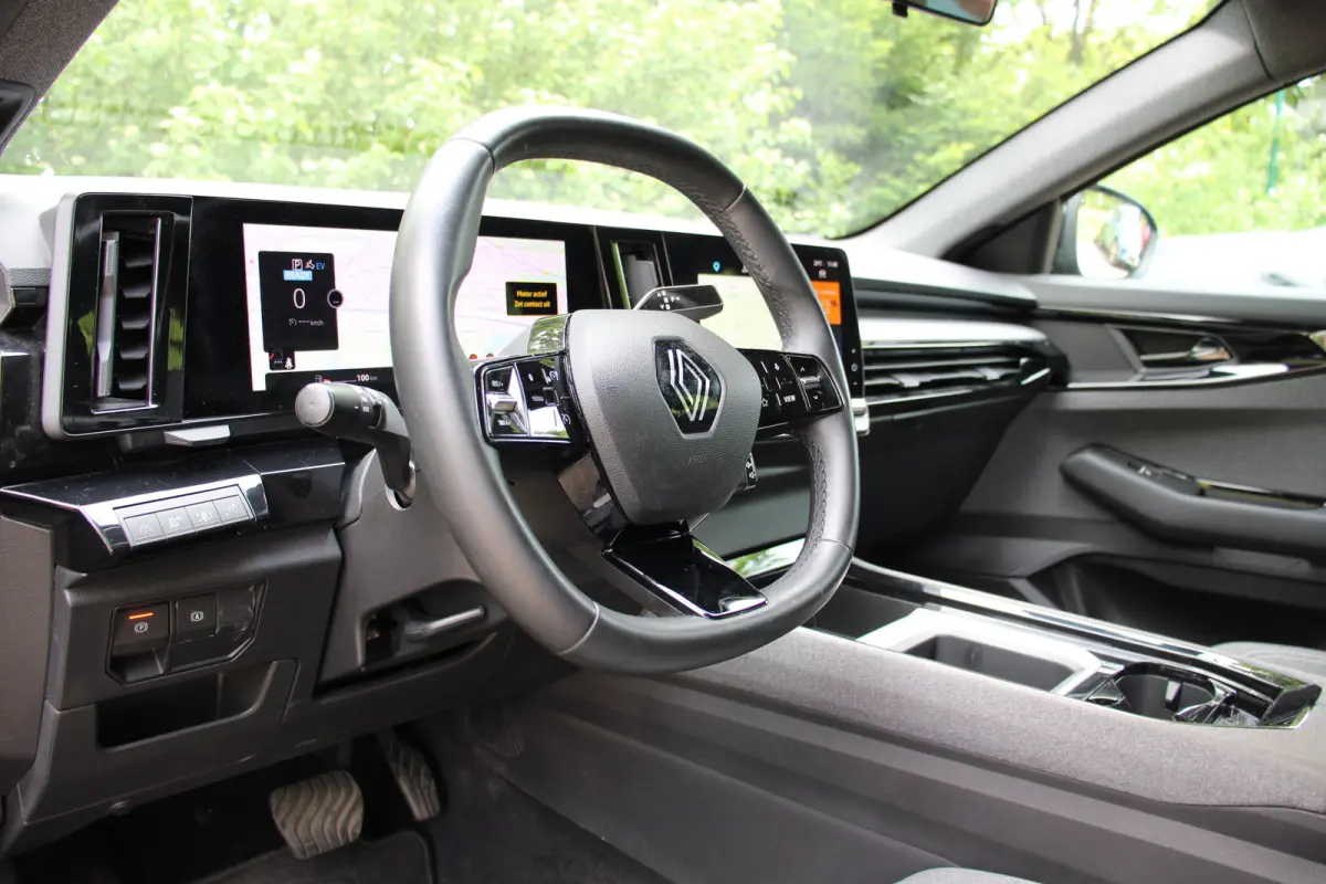 1.2 E-Tech full hybrid 200 evolution / Camera / Carplay / Navigatie / Winterpakket | Achteruitrijcamera | Apple Carplay/Android Auto|telefoonintegratie premium | Cruise control
