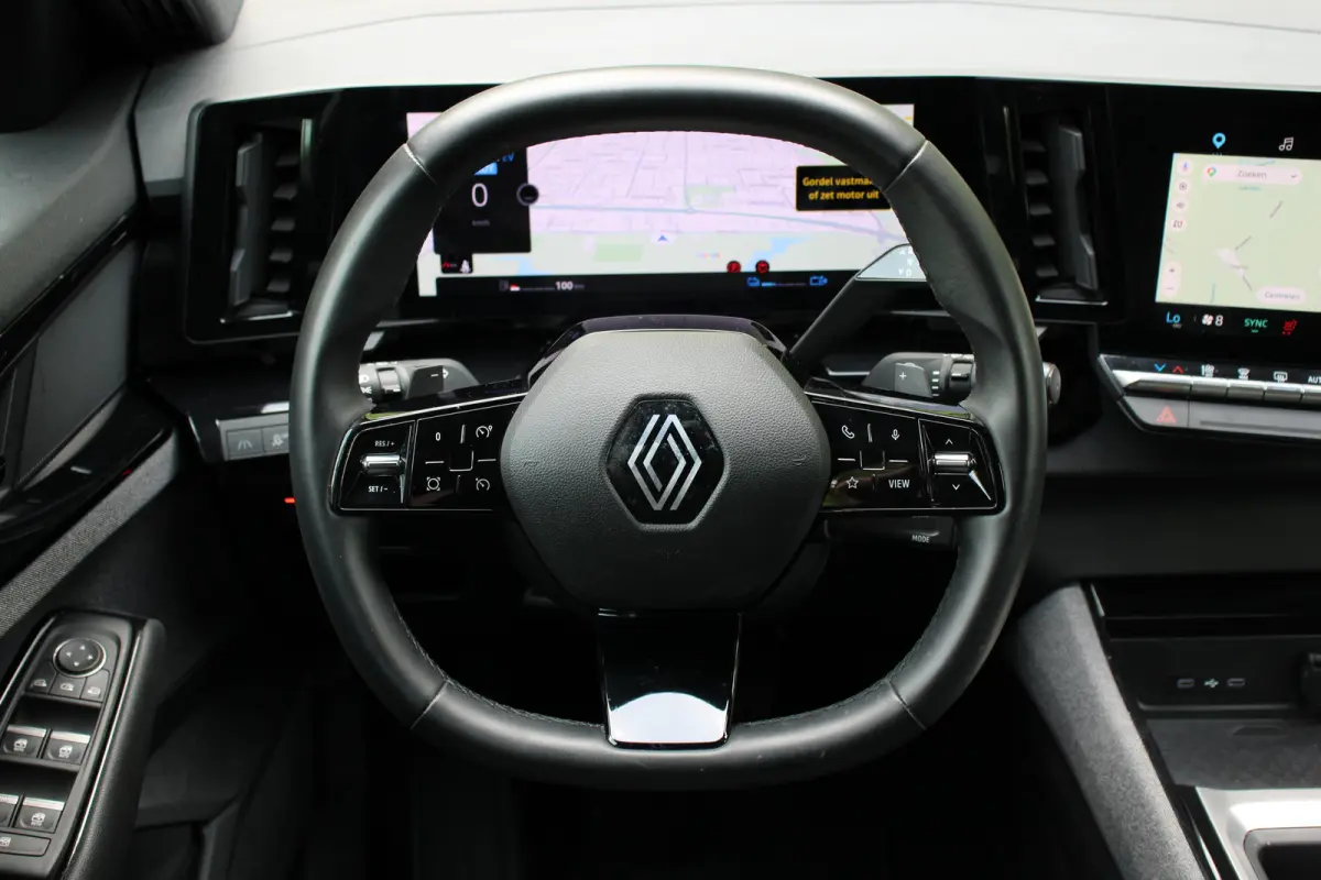 1.2 E-Tech full hybrid 200 evolution / Camera / Carplay / Navigatie / Winterpakket | Achteruitrijcamera | Apple Carplay/Android Auto|telefoonintegratie premium | Cruise control