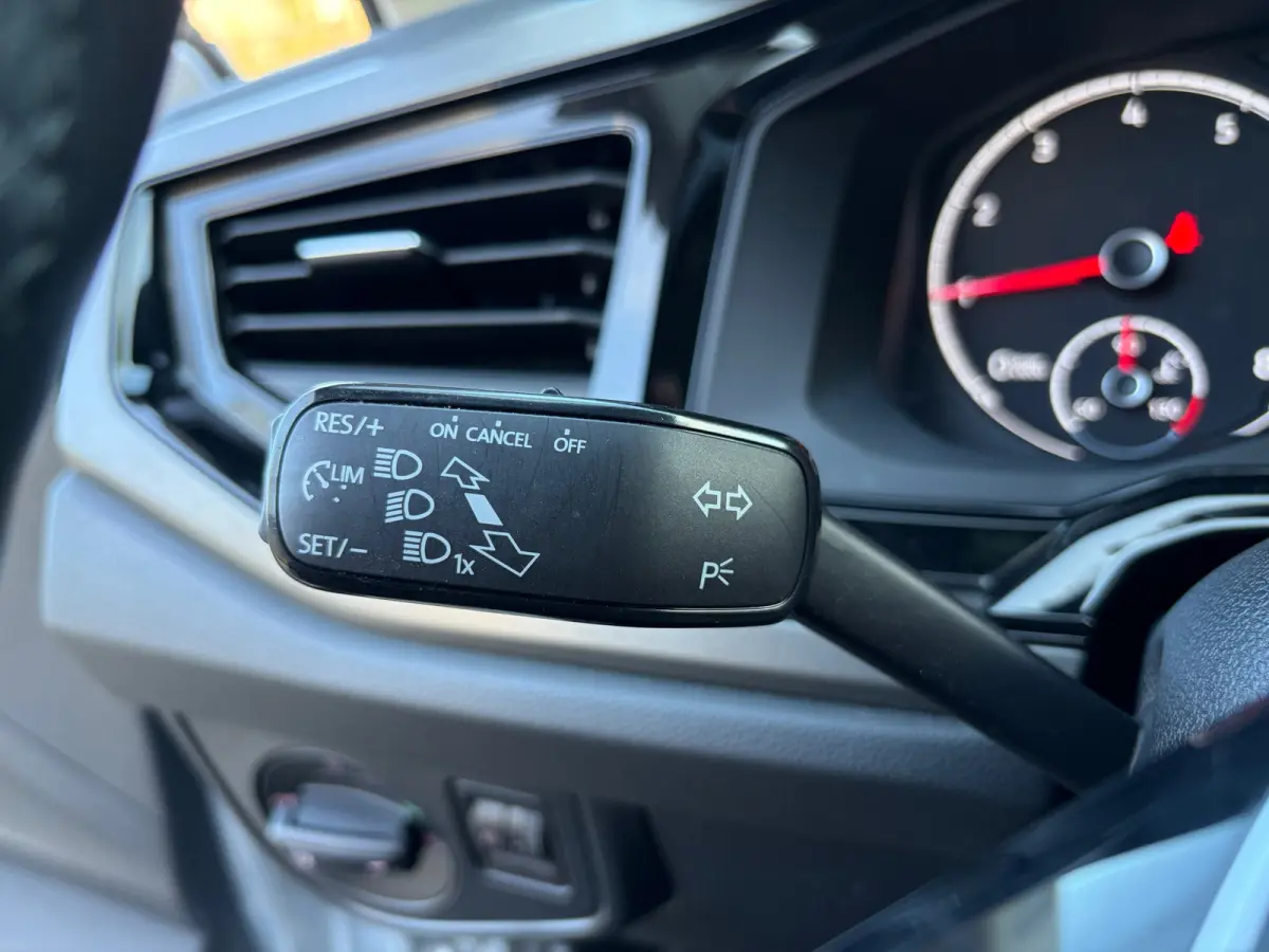 1.0 TSI Comfortline DSG I CARPLAY I CRUISE I PDC I CLIMA I NAVI