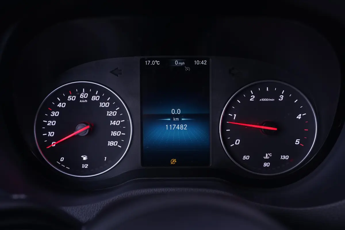 317 CDI 170 pk L2H2 Camera, Apple Carplay Cruise Control, Airco, Opstap achter, 3-Zits