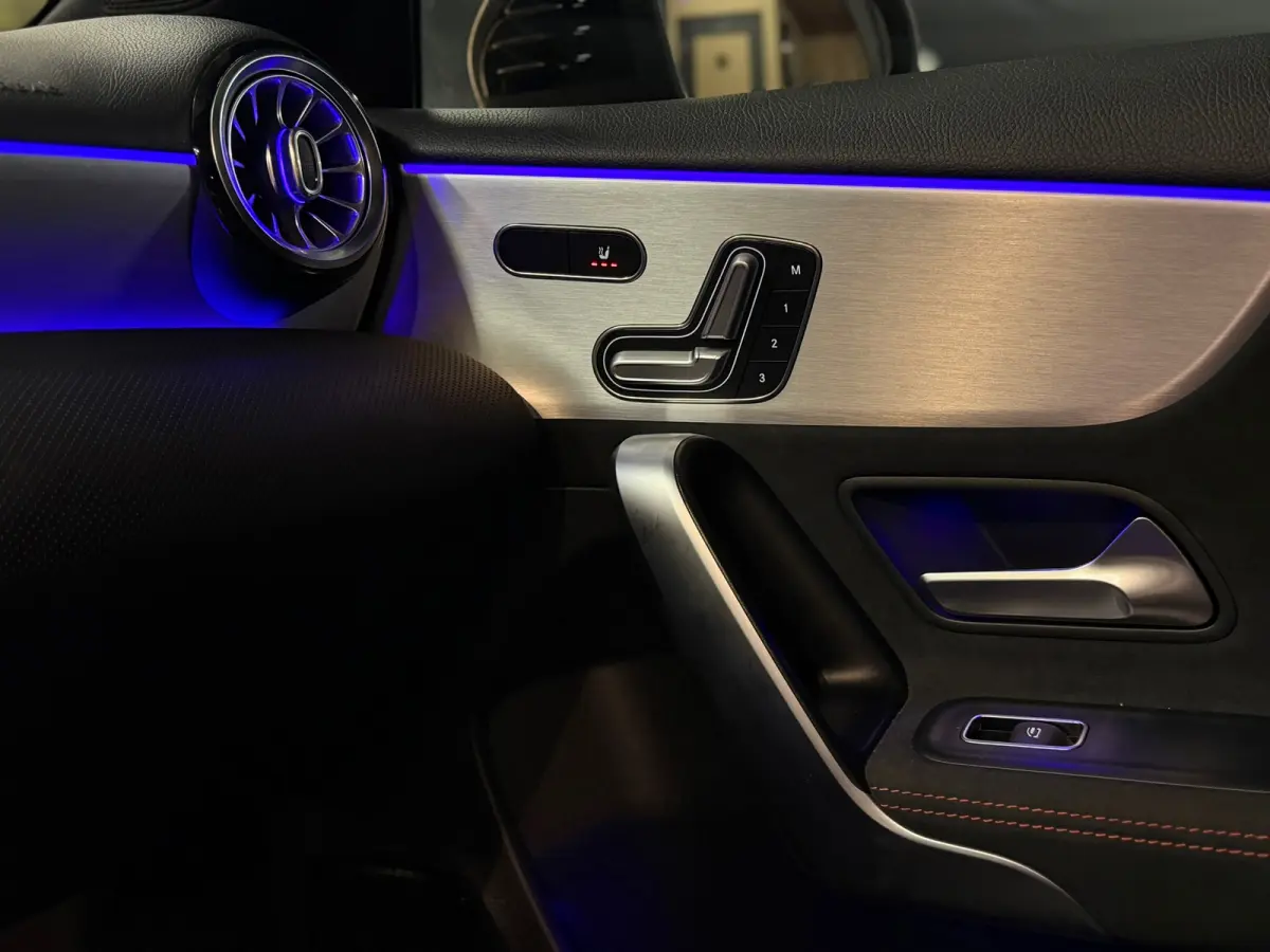 180 Business Solution AMG |PANO|MEMORY|KEYLESS|LANE ASSIST|SFEERVERLICHTING|NAP|NL AUTO|DEALER ONDERHOUDEN|
