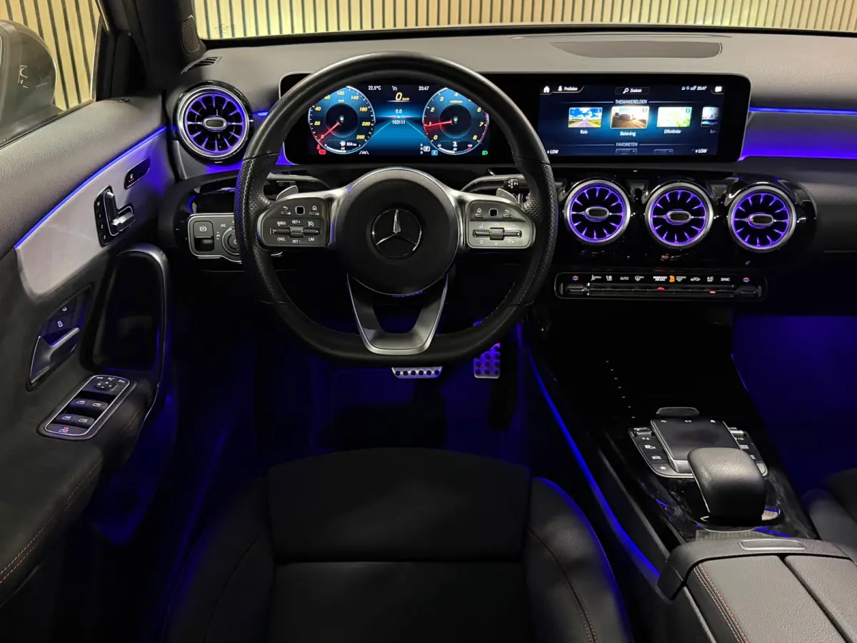 180 Business Solution AMG |PANO|MEMORY|KEYLESS|LANE ASSIST|SFEERVERLICHTING|NAP|NL AUTO|DEALER ONDERHOUDEN|