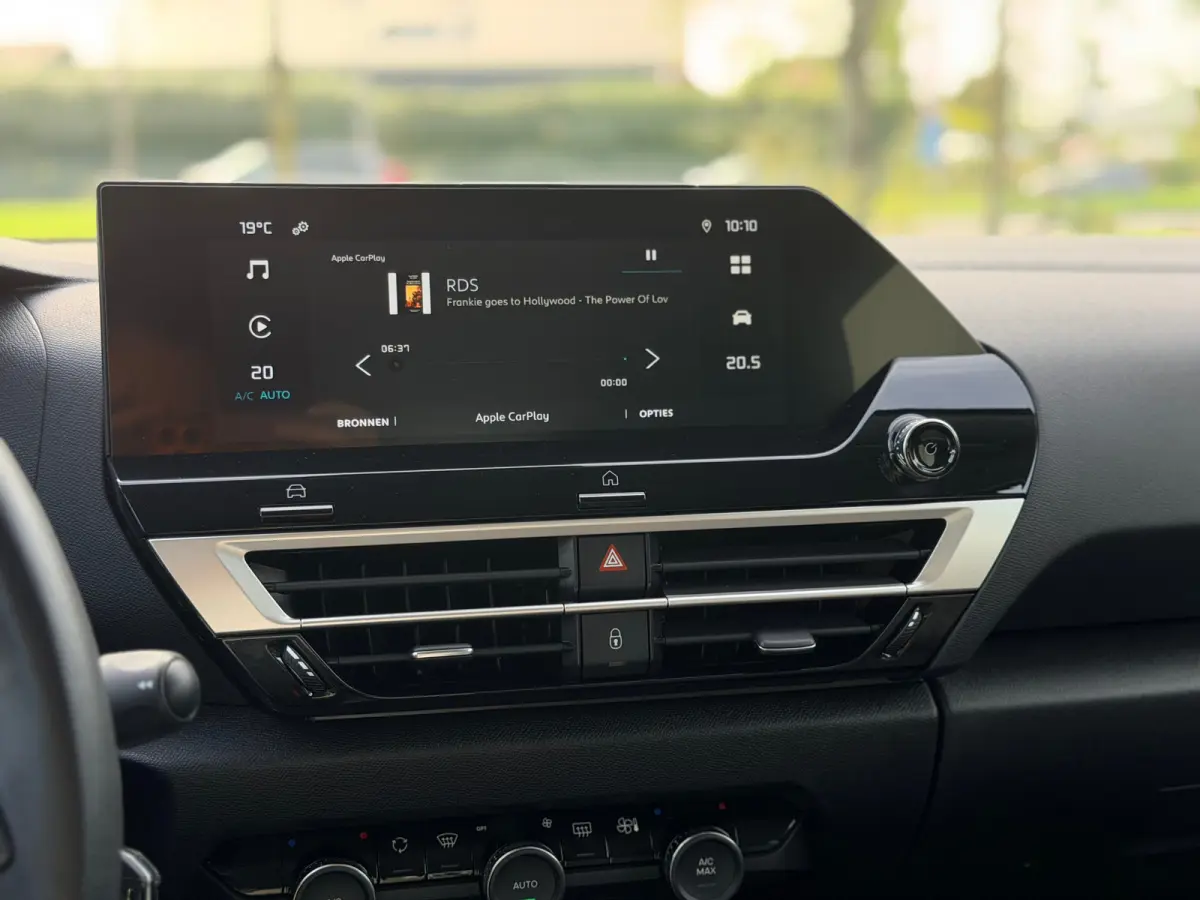 1.2 Puretech Feel / Apple Carplay & Android Auto / Achteruitrijcamera / Climate Control / Cruise Control / | Achteruitrijcamera | Apple Carplay/Android Auto|telefoonintegratie premium | Radi