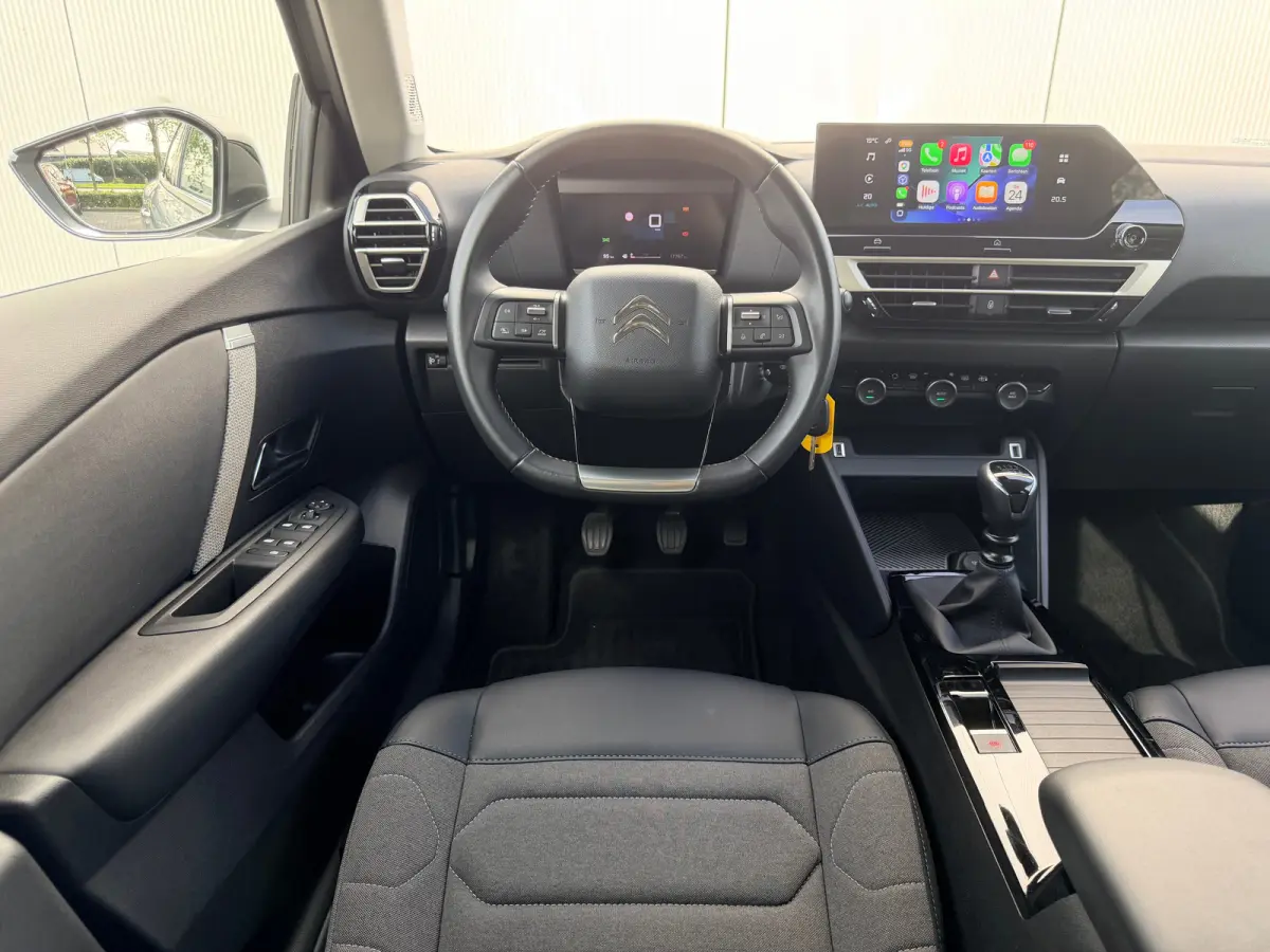1.2 Puretech Feel / Apple Carplay & Android Auto / Achteruitrijcamera / Climate Control / Cruise Control / | Achteruitrijcamera | Apple Carplay/Android Auto|telefoonintegratie premium | Radi