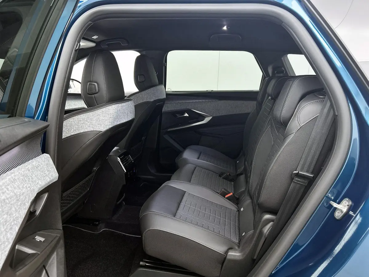 SUV GT Hybrid 145pk Automaat | DEMO | 7 Zitplaatsen | Navigatie | 360° Camera | Handsfree Achterklep | Stoel- en stuurverwarming | Adaptieve Cruise Control | Climate Control | Parkeersensor