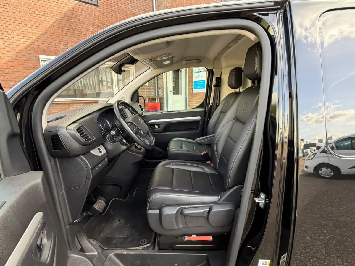 2.0 BlueHDI 180PK Automaat Standard Sport / Camera / Trekhaak