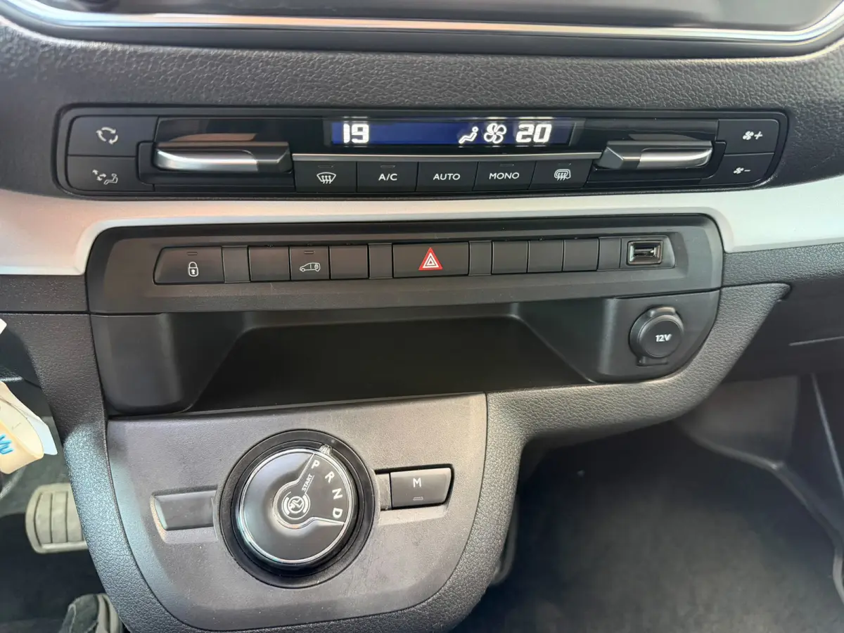 2.0 BlueHDI 180PK Automaat Standard Sport / Camera / Trekhaak
